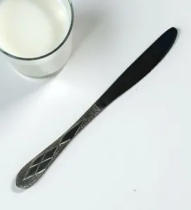 Cuchillo de Mesa Yuliana R7-29030 – Acero Inoxidable, Filo Liso