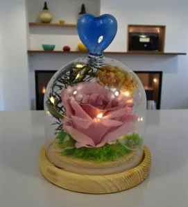 Lámpara de Flor de Cristal 8018Y – Rosa Eterna con Corazón Azul