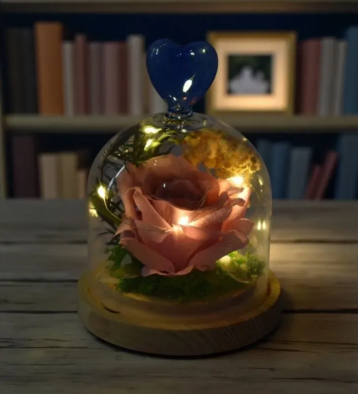 Lámpara de Flor de Cristal 8018Y – Rosa Eterna con Corazón Azul