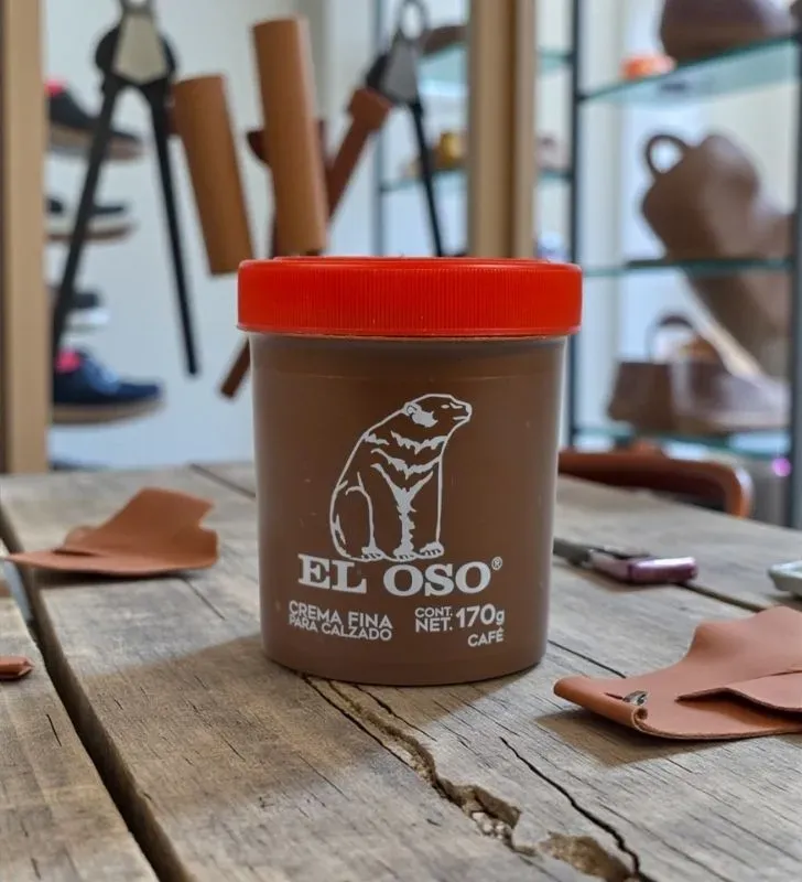 Crema para Calzado El Oso Fina Color Café 170g – Hidratación y Brillo