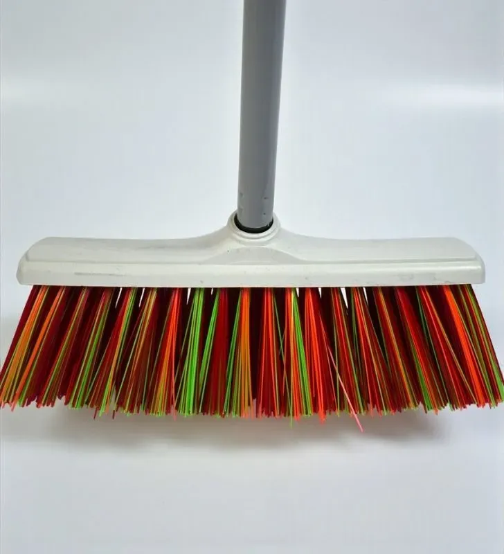 Cepillo para Piso Duro Marca Ideal – Limpieza Eficiente para Superficies Rugosas