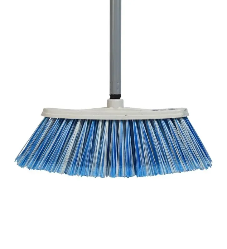 Escoba Caramelo Marca Ideal – Herramienta de Limpieza Compacta