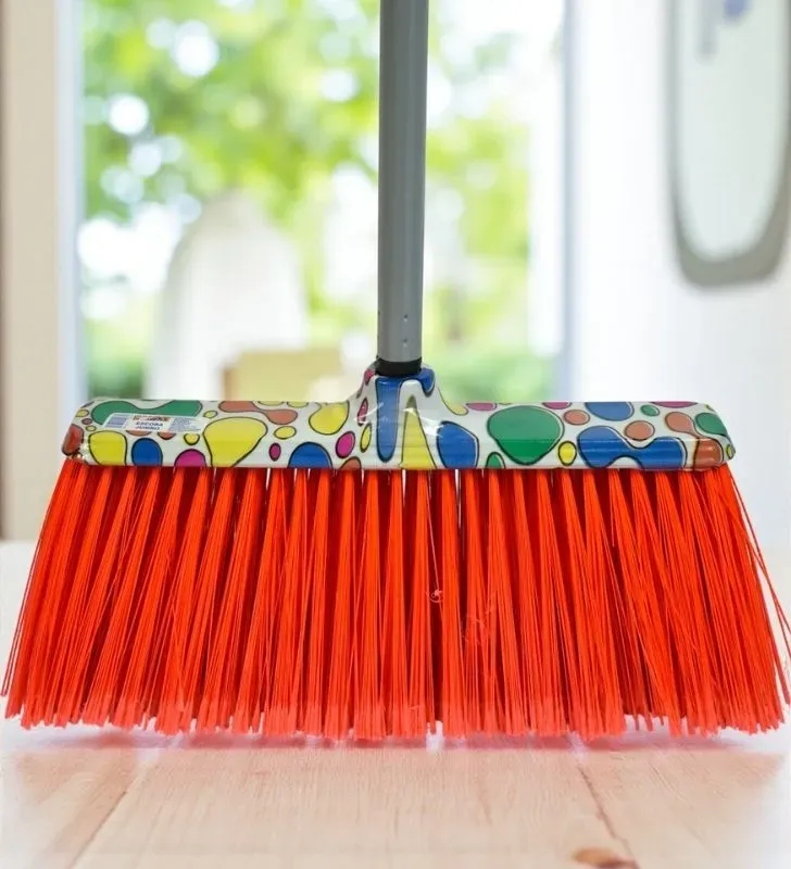 Escoba Jumbo Marca Ideal – Herramienta de Limpieza Eficiente