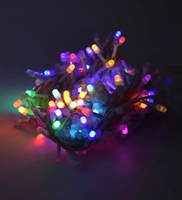 Serie Navideña Navicolors L564004 – 300 LED Multicolor Cable Blanco