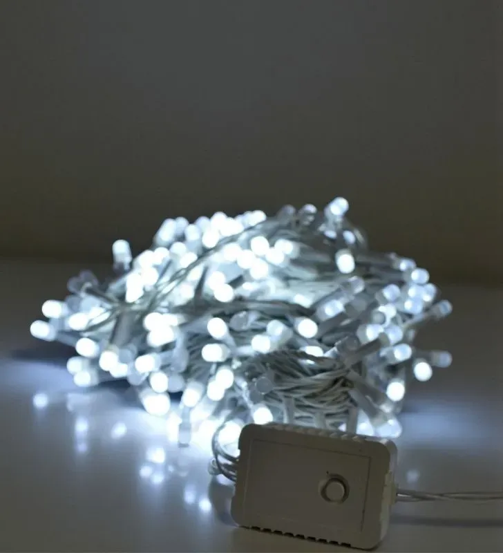 Series Navideñas Navicolors L573078 – 300 LED Luz Blanca Cable Blanco