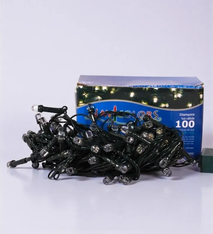 Serie Navideña Navicolors L562390 – 100 LED Diamante Luz Cálida Cable Verde