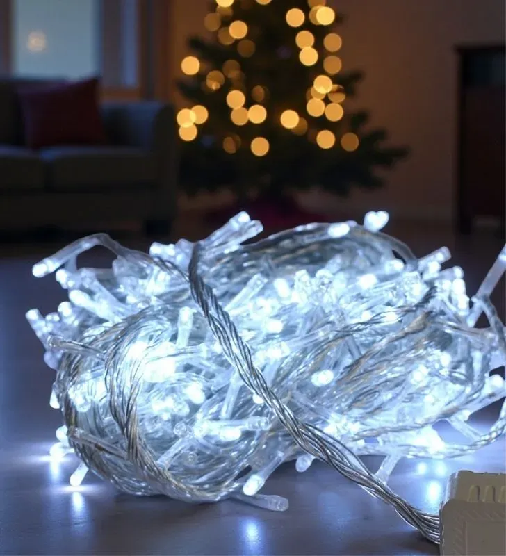Serie Navideña Blanca Serie Navicolors L564015 – 400 Focos LED Luz Blanca Cable Transparente