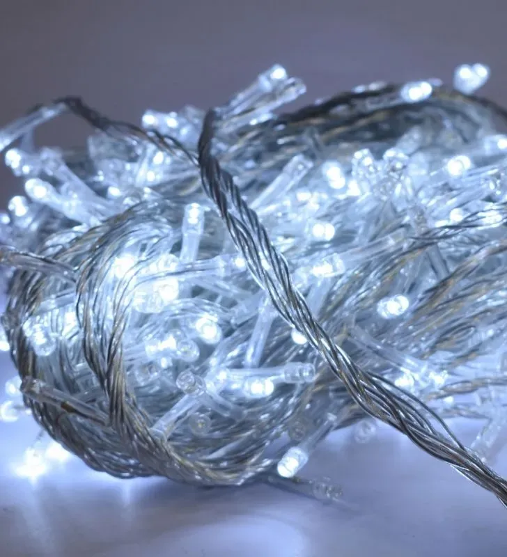 Serie Navideña Blanca Serie Navicolors L564015 – 400 Focos LED Luz Blanca Cable Transparente