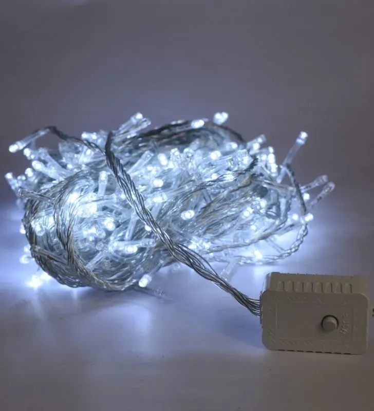 Serie Navideña Blanca Serie Navicolors L564015 – 400 Focos LED Luz Blanca Cable Transparente