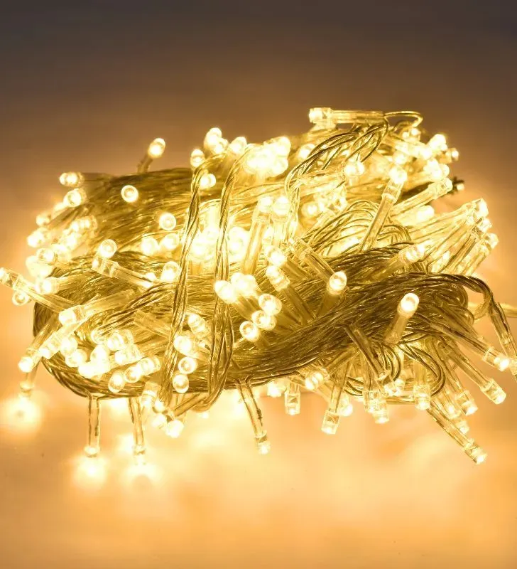 Serie Musical Navicolors L582418 – Serie LED 300 Focos Luz Cálida Musical Cable Transparente para Navidad