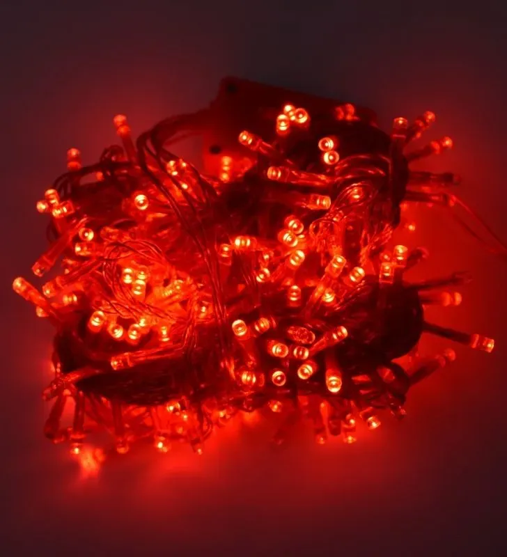 Serie Musical Navideña Navicolors L582419 – Serie LED 300 Focos Luz Roja Cable Rojo Musical para Navidad