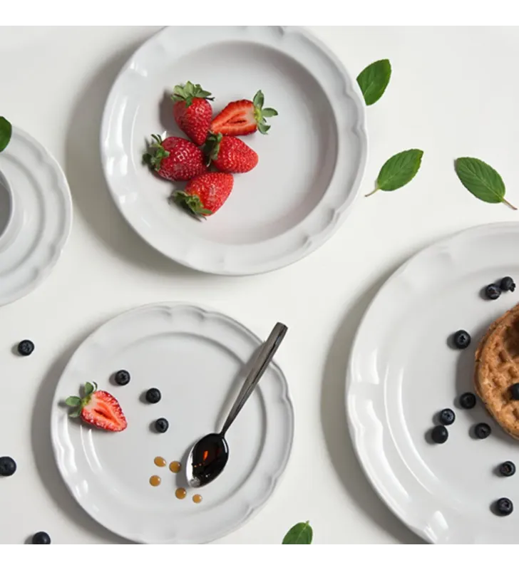 Plato Pastel Santa Anita Barroco – Cerámica Elegante y Resistente