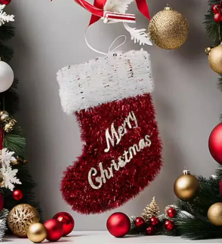 Calcetín navideño glitter “Merry Christmas” – rojo, verde, dorado y plata (~30 cm)