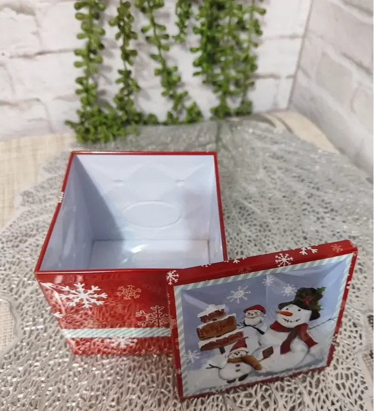 Caja Hojalata Cuadrada Muñecos de Nieve – Decoración Navideña