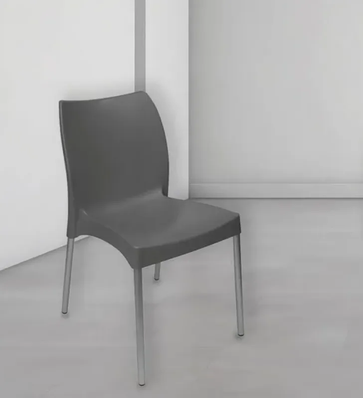 Silla Sofía MSSOF Plastic Trends – Diseño Moderno y Patas Metálicas