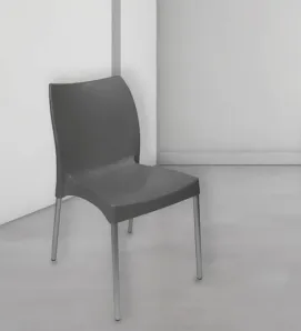 Silla Sofía MSSOF Plastic Trends – Diseño Moderno y Patas Metálicas