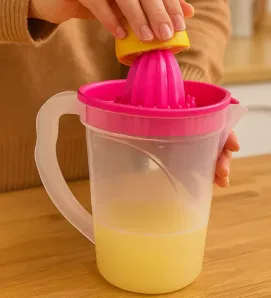 Jarra Thalia Juguera YULIANA MX-070 de 1 Litro con Tapa exprimidora  | Colores Surtidos