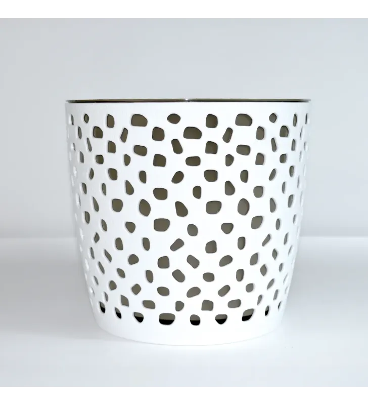 Maceta Isabella Redonda #7 Cubasa – Diseño Calado 18 cm con Plato