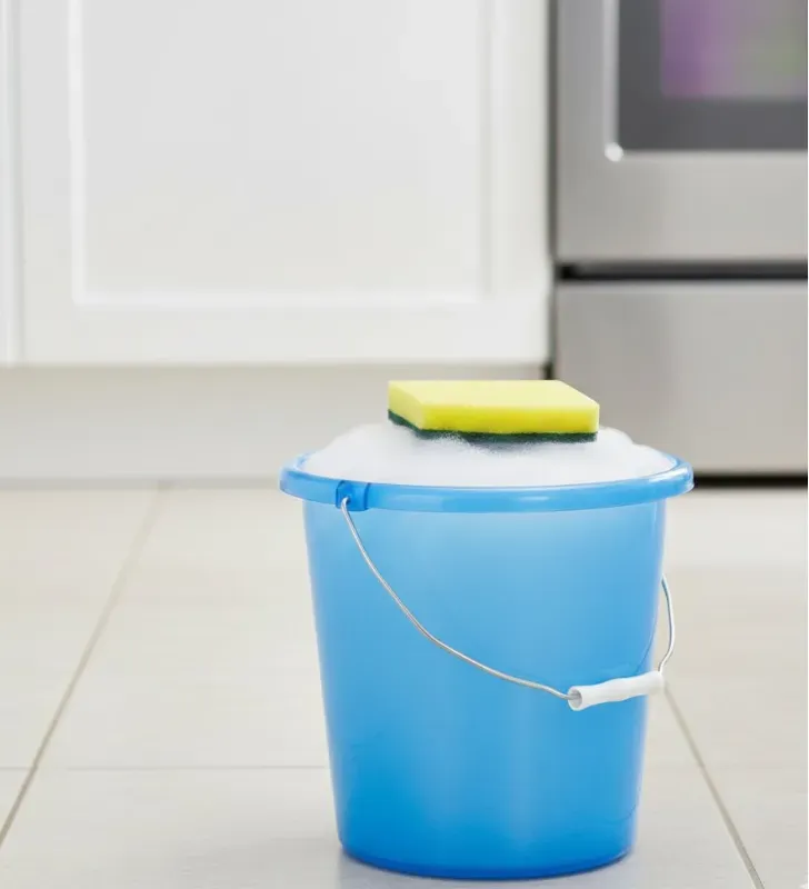 Cubeta con Pico Transparente 10.5L Cubasa 0216 - Alta Capacidad