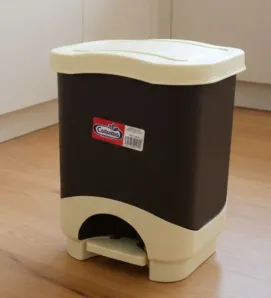 Bote Papelero con Pedal Cubasa No. 8 - 8 Litros Negro