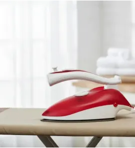 Plancha de Viaje Taurus Monix PVM30 - Doble Voltaje y Plegable