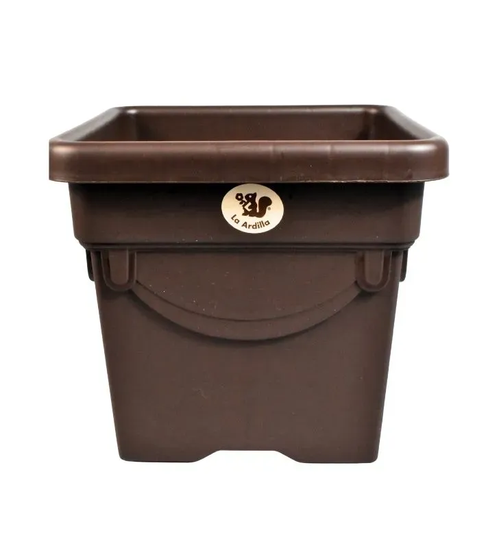 Maceta Aimme Cuadrada No. 20 La Ardilla - Color Chocolate