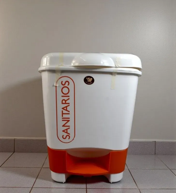 Cesto con Pedal 20L La Ardilla Sanitario - Higiene para Baño