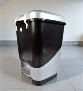 Cesto con Pedal 20L Ejecutivo La Ardilla - Diseño Profesional