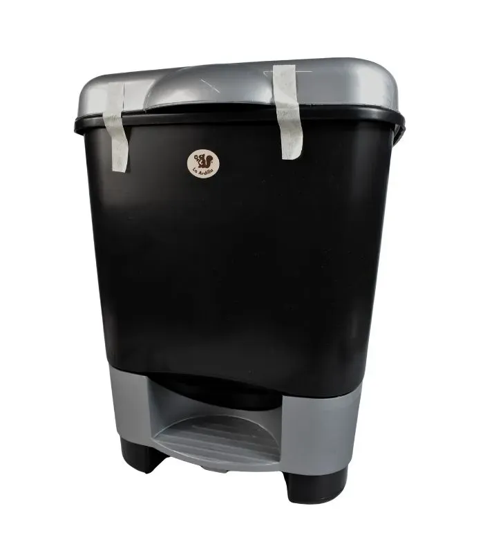 Cesto con Pedal 20L Ejecutivo La Ardilla - Diseño Profesional