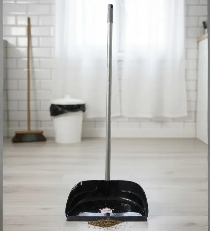 Recogedor Fijo Max Negro con Ceja Torosqui - Uso Rudo