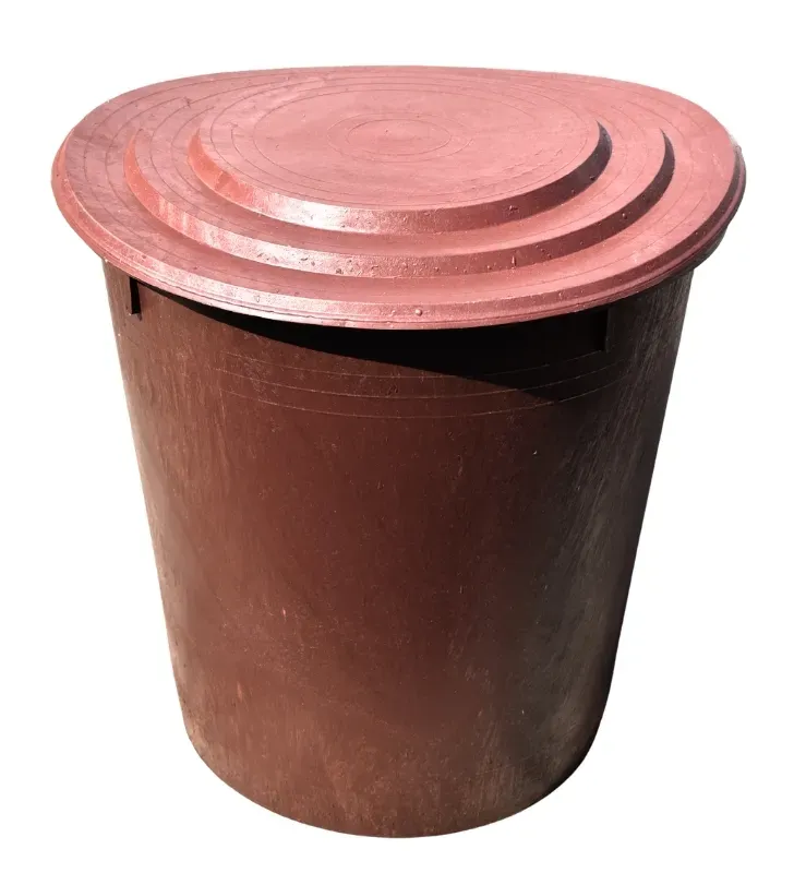 Bote Placero 300 Litros con Tapa – Plástico Industrial Rojo Oscuro  Meta descripción: Contenedor de alta capacidad marca Placero