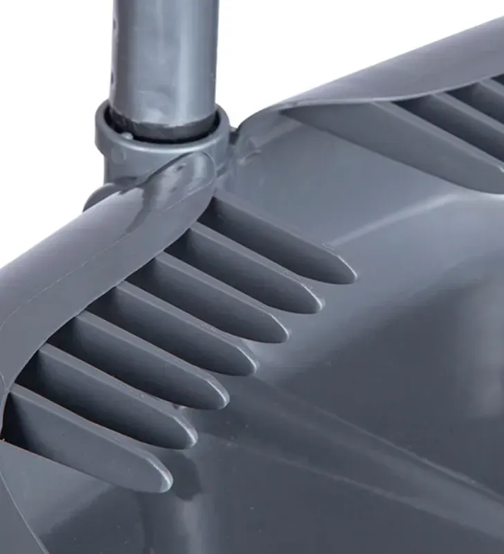 Recogedor Reynera con Mango Quitapelusa y Cabeza Abatible