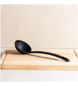 Cucharón de Nylon Ekco One Negro – Modelo 43827