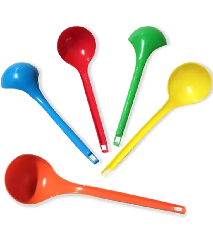 Cucharón para Caldo Cerplast – Plástico Resistente en Varios Colores