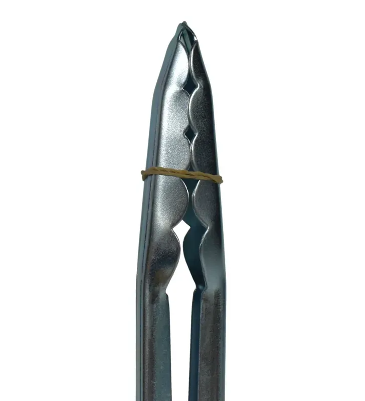 Pinza para Pan Galvanizada La Ideal 23 cm – Resistente y Duradera