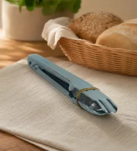Pinza para Pan Galvanizada La Ideal 23 cm – Resistente y Duradera