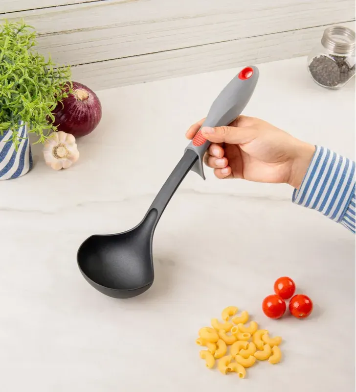 Cucharón de Nylon Evolution para Cocina – Ekco 47603
