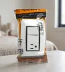 Apagador y Contacto Aterrizado con Placa – Sanelec 4464
