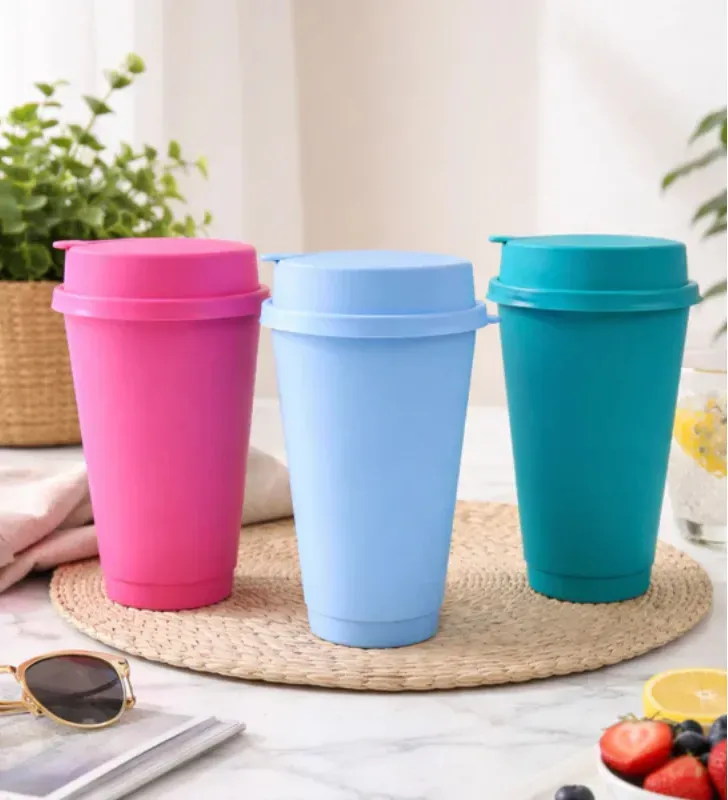 Vaso Capuchino de Plástico 26oz con Tapa Sin Derrames Yuliana – MX-626