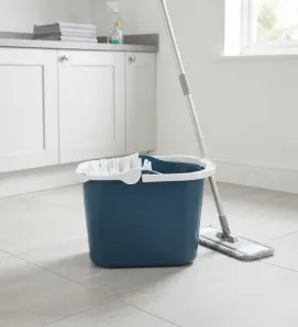 Cubeta Recta con Escurridor Torosqui 13 Litros – Plástico Resistente