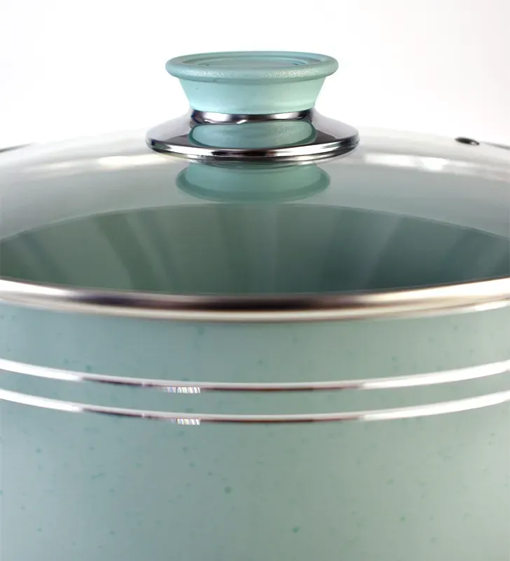 Batería Scarlett Verde Menta 5 pzas · Aluminio antiadherente Cuisine Spot