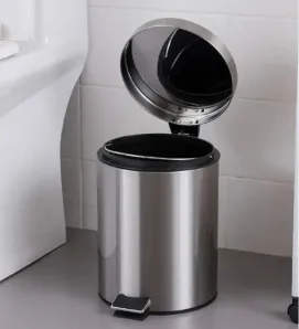 Bote de Basura Acero Inoxidable con Pedal 3L 130-002-003 | Travessa