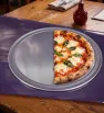 Ideal para hornear, preparar, cortar y servir pizzas de tamaño grande, focaccias, galletas gigantes y tartas en pizzerías, resta