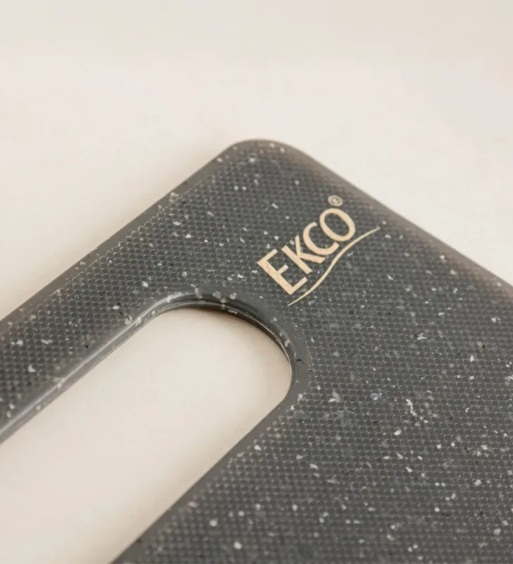 Tabla Ekco Classic Chica 24×15 cm Antimicrobiana SKU 70021