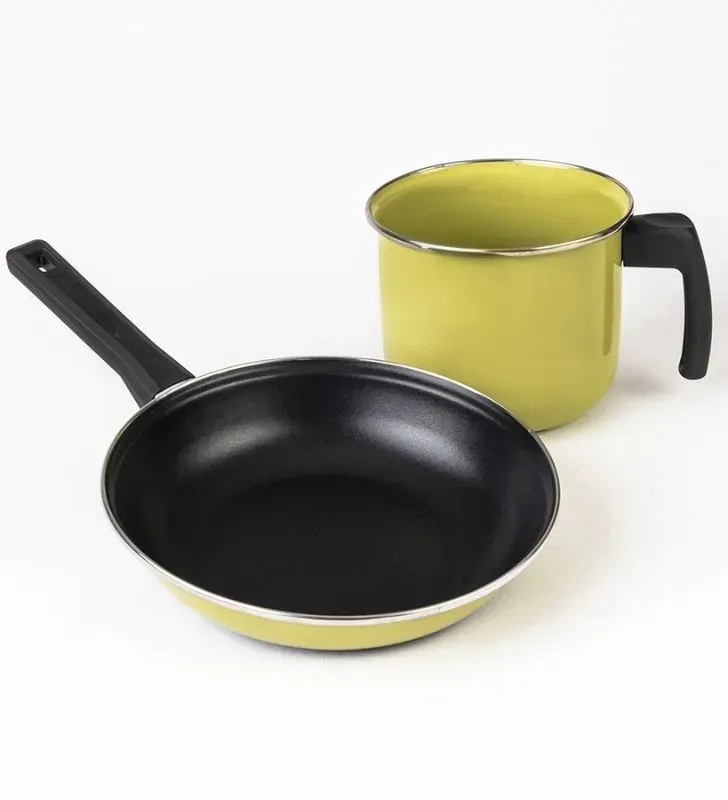 Batería Madrid Óptima 8 pzs Verde Manzana con tapas de vidrio