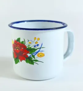 Pocillo de Peltre Pequeño – Resistente y Clásico flores