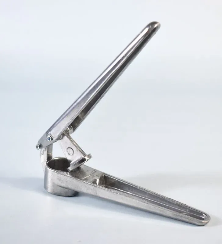 Exprimidor de Ajos Besthelg 28295 – Acero Inoxidable y Alta Durabilidad