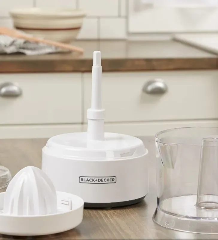 Exprimidor Black+Decker CJ650W Blanco – Compacto y Práctico