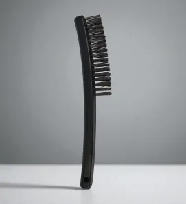 Cepillo de Alambre 3x17 con Mango Aksi – Resistente y Eficaz