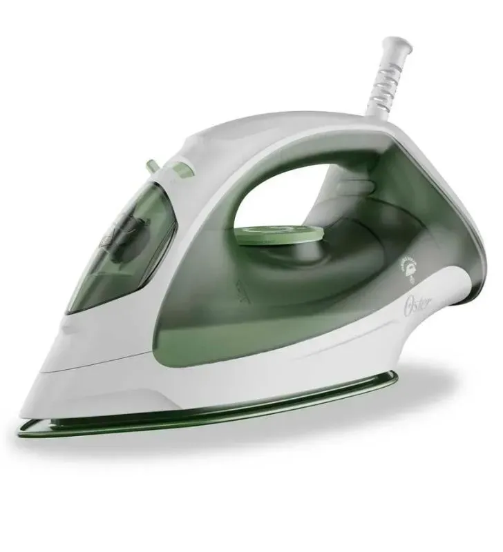 Plancha Oster Basic Iron Green 2122070 – Ligera y Funcional